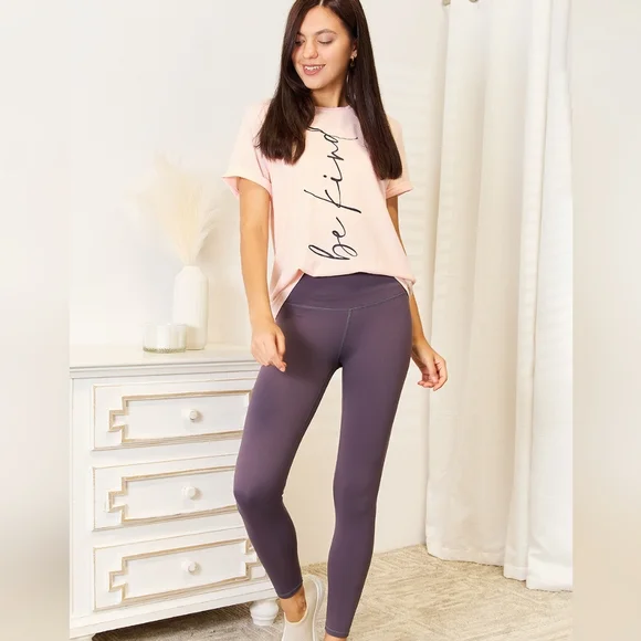 Be kind graphic tee – spread kindness in style A boutique item - Picture 3 of 10